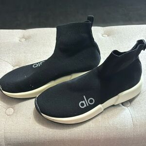 ALO VELOCITY KNIT SWEATER SNEAKERS YOGA ATHLETIC SIZE 10
